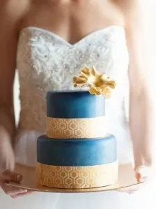 Синій весільний торт