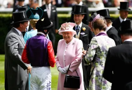 Скачки royal ascot цікаві факти про щорічному заході, герої tatler, tatler - журнал про (скачки) Скачки royal ascot цікаві факти про щорічному заході, герої tatler, tatler - журнал про
