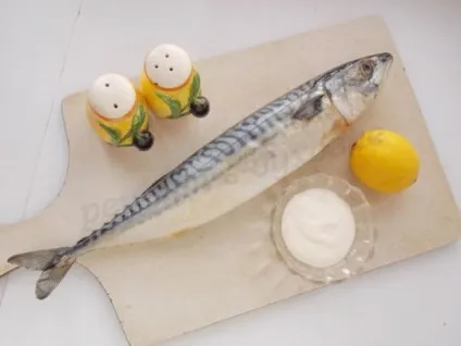 Скумбрія з лимоном, запечена в духовці (риба) Скумбрія з лимоном, запечена в духовці