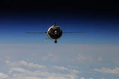 З небес на землю (як захистити супутник від згоряння в атмосфері)