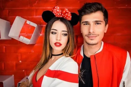 Солістка групи час і скло надія Дорофєєва біографія, творчість і особисте життя (надія) Солістка групи час і скло надія Дорофєєва біографія, творчість і особисте життя