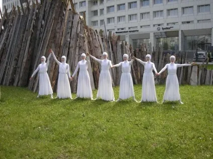Суперечка, який ведеться триста років (білого) Суперечка, який ведеться триста років