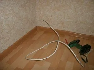Стислі для плінтусів як правильно користуватися (правильно) Стислі для плінтусів як правильно користуватися