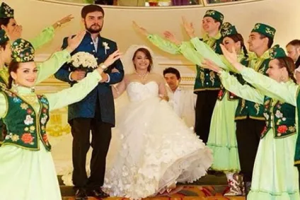 Весілля дочки троянди Сябітової - всі подробиці (троянди) Весілля дочки троянди Сябітової - всі подробиці