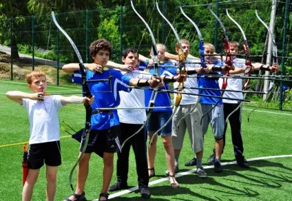 Стрільба з лука розвиває інтелект і цілеспрямованість у дитини, хобі, добренок (к) Стрільба з лука розвиває інтелект і цілеспрямованість у дитини, хобі, добренок