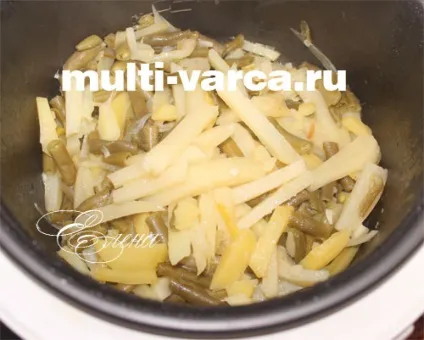 Стручкова квасоля з картоплею в мультиварці (картопля) Стручкова квасоля з картоплею в мультиварці