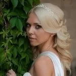 Весільні зачіски з фатою або з чубчиком а може в грецькому стилі! (Може) Весільні зачіски з фатою або з чубчиком а може в грецькому стилі!
