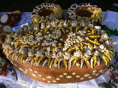 Весільний коровай - настільна книга нареченої (короваю) Весільний коровай - настільна книга нареченої