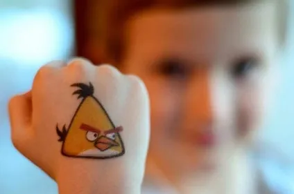 Тату птиці - значення, стилі вираження маленькими птахами - tattoo today (горобець) Тату птиці - значення, стилі вираження маленькими птахами - tattoo today