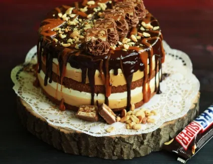 Торт Снікерс - рецепт з фото крок за кроком в домашніх умовах (рецепт) Торт Снікерс - рецепт з фото крок за кроком в домашніх умовах