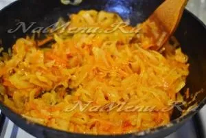 Тушкована капуста на сковороді (на сковороді) Тушкована капуста на сковороді