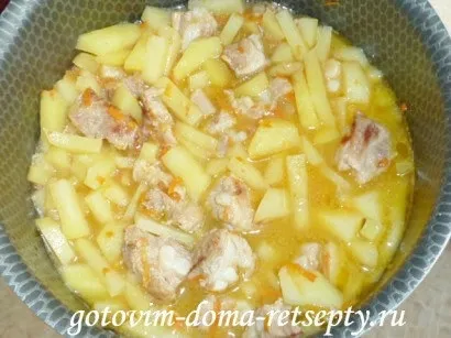 Тушкована картопля з м'ясом і капустою (картопля м'ясом капустою) Тушкована картопля з м'ясом і капустою