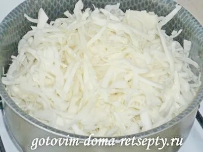 Тушкована картопля з м'ясом і капустою (тушкована картопля м'ясом) Тушкована картопля з м'ясом і капустою