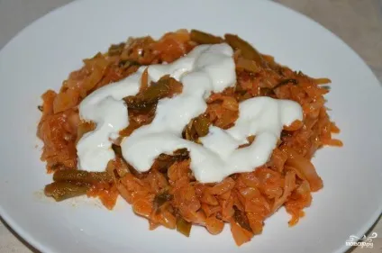 Тушкована капуста на сковороді - покроковий рецепт з фото на
