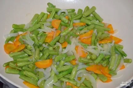 Тушкована капуста на сковороді - покроковий рецепт з фото на