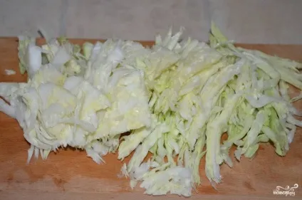 Тушкована капуста на сковороді - покроковий рецепт з фото на