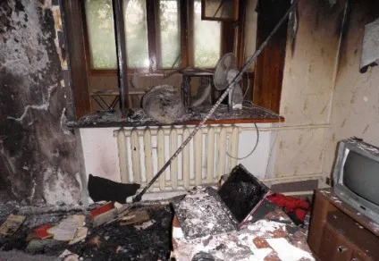 Прибирання після пожежі, як відмити кіптява, ніж відтерти сажу з металу, фото і відео