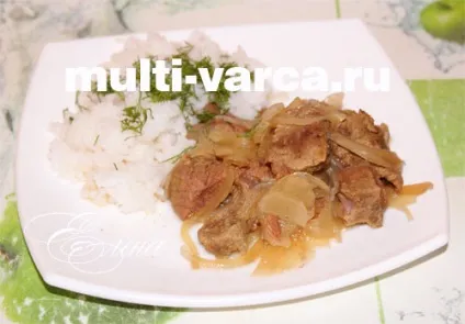 Тушкована яловичина з цибулею в мультиварці (тушкована) Тушкована яловичина з цибулею в мультиварці