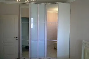 Кутовий шафа купе в спальню фото і розцінки, переваги установки, різновиди та матеріали (купе) Кутовий шафа купе в спальню фото і розцінки, переваги установки, різновиди та матеріали