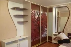 Кутовий шафа купе в спальню фото і розцінки, переваги установки, різновиди та матеріали (вбудований кутовий шафа купе в спальню) Кутовий шафа купе в спальню фото і розцінки, переваги установки, різновиди та матеріали