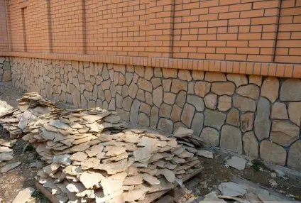 Укладання пластушка на цоколь - технологія обробки піщаником (обробки) Укладання пластушка на цоколь - технологія обробки піщаником