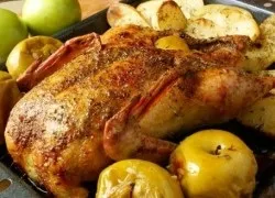 Качка в рукаві в духовці запечена з картоплею і яблуками рецепт приготування (запечена) Качка в рукаві в духовці запечена з картоплею і яблуками рецепт приготування