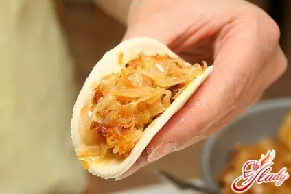 Вареники з капустою рецепти приготування (головки ріпчастої цибулі) Вареники з капустою рецепти приготування