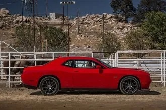 Тест-драйв camaro vs challenger vs mustang машіноманія