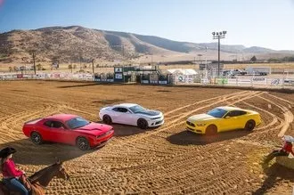 Тест-драйв camaro vs challenger vs mustang машіноманія
