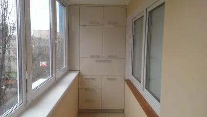 Топ 27 ідей як зробити шафки на балкон 1
