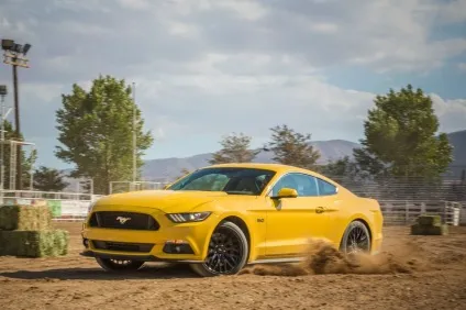 Тест-драйв camaro vs challenger vs mustang машіноманія