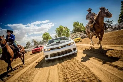 Тест-драйв camaro vs challenger vs mustang машіноманія