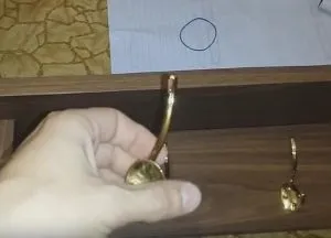 Вішак своїми руками з дерева
