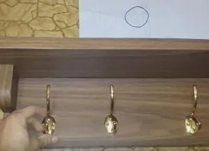 Вішак своїми руками з дерева