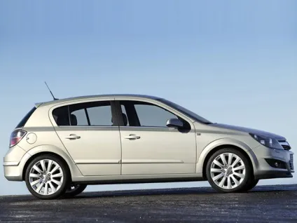 Вибір уживаної opel astra (огляд opel astra дизайн опель астра sportstourer салон комплектація «космо» версія з турбованим двигуном стара) Вибір уживаної opel astra