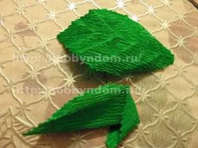 Вишня з цукерок - вироби з цукерок - вироби з цукерок - каталог статей (смужкою гофр паперу) Вишня з цукерок - вироби з цукерок - вироби з цукерок - каталог статей