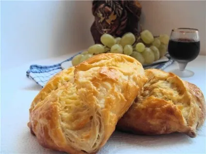 Хачапурі з сиром, рецепти з фото (хачапурі формі човники) Хачапурі з сиром, рецепти з фото