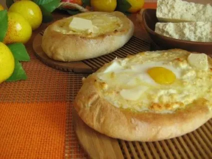 Хачапурі з сиром, рецепти з фото (хачапурі формі човники) Хачапурі з сиром, рецепти з фото