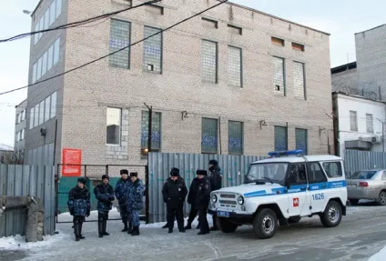 Ув'язнені українських тюрем про те, чому вони продовжують бунтувати і різати собі вени суспільство (порушено кримінальну справу) Ув'язнені українських тюрем про те, чому вони продовжують бунтувати і різати собі вени суспільство