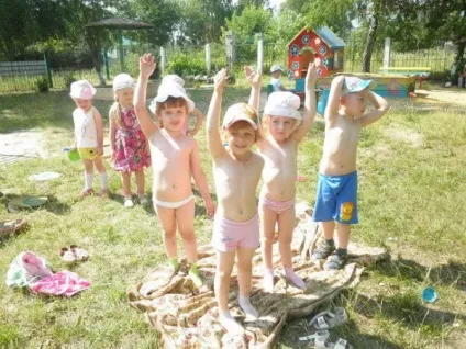 Загартовування дітей дошкільного віку в дитячому садку методи і особливості (загартовування) Загартовування дітей дошкільного віку в дитячому садку методи і особливості