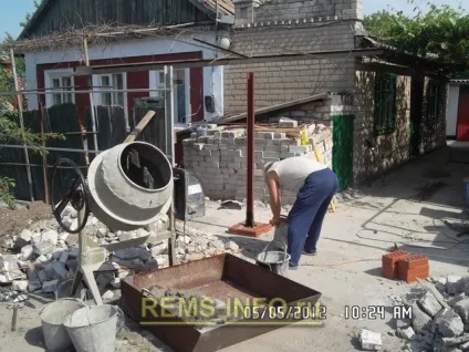 Огорожа з профнастилу своїми руками з цегляними стовпами з фото (своїми) Огорожа з профнастилу своїми руками з цегляними стовпами з фото