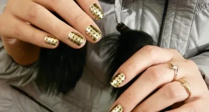 Дзеркальний манікюр - модний nail-арт настав сезону (манікюр) Дзеркальний манікюр - модний nail-арт настав сезону