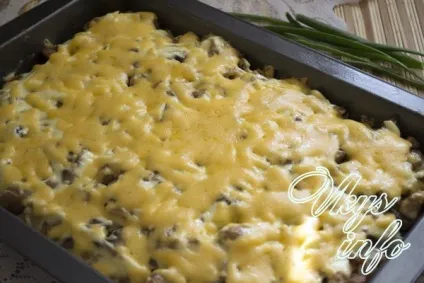 Запіканка з картопляного пюре з грибами і куркою рецепт (запіканка картопляне пюре гриби курка сир сметана вершки) Запіканка з картопляного пюре з грибами і куркою рецепт