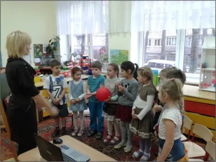 Заняття в підготовчій групі «як сорочка в полі виросла» (поле) Заняття в підготовчій групі «як сорочка в полі виросла»