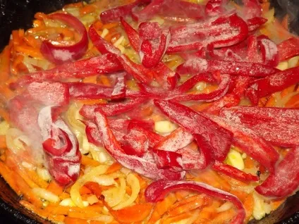 Печеня з курки з овочами, тільки по-східному (курки) Печеня з курки з овочами, тільки по-східному