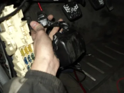 Заміна сигналізації та підключення автозапуску своїми руками