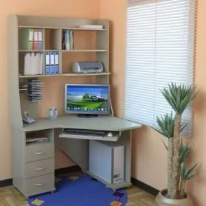 Кутовий комп'ютерної стіл, фото прикладів і варіанти виробів (кутовий) Кутовий комп'ютерної стіл, фото прикладів і варіанти виробів