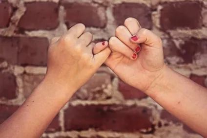 Вчені нарешті дізналися, чому люди діляться на правшів і лівшів (люди) Вчені нарешті дізналися, чому люди діляться на правшів і лівшів