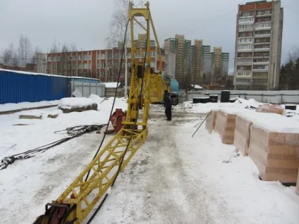 Транспортування та збирання гусеничного крана (крана) Транспортування та збирання гусеничного крана