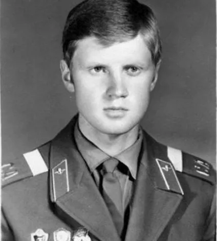Знаменитості під час служби в армії (26 фото) - Трініксі (служби) Знаменитості під час служби в армії (26 фото) - Трініксі